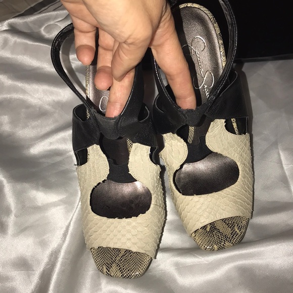 Jessica Simpson heels - Picture 3 of 7